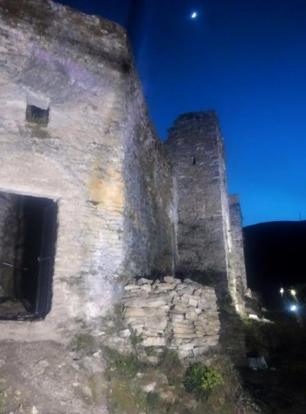 El castillo de Sarracín estrena iluminación El castillo de Sarracín estrena iluminación