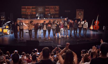 Rulo triunfa con sus "grandes amigos" Rulo triunfa con sus "grandes amigos"