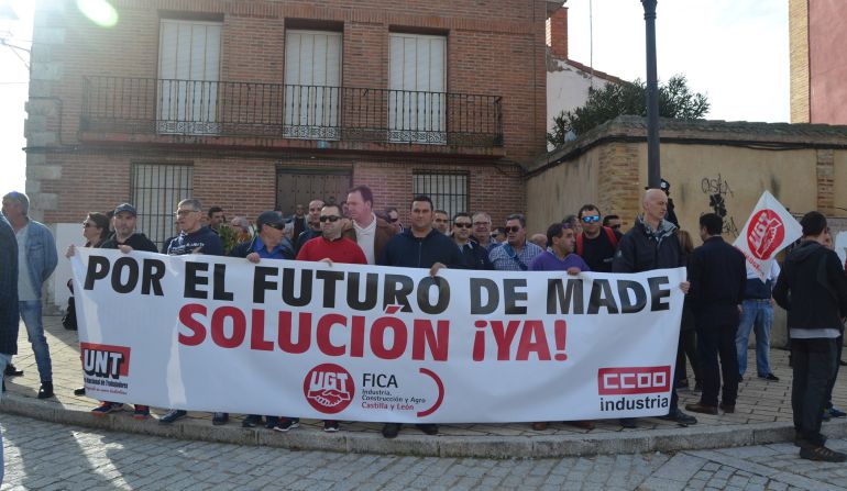 Imagen de los trabajadores manifestándose en Villalar de los Comuneros Imagen de los trabajadores manifestándose en Villalar de los Comuneros