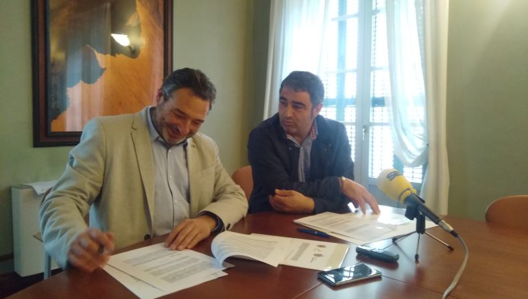 El presidente de la Comunidad de Bardenas, José María Agramonte y el alcalde de Caparroso, Aquilino Jiménez El presidente de la Comunidad de Bardenas, José María Agramonte y el alcalde de Caparroso, Aquilino Jiménez