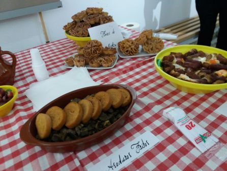 Algunas de las comidas 'Quijotescas' elaboradas por los socios y socias del CPAPM Algunas de las comidas 'Quijotescas' elaboradas por los socios y socias del CPAPM