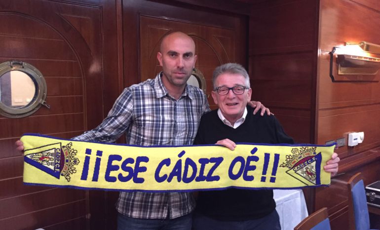 González Cabña nunca esconde su pasión por el Cádiz CF González Cabña nunca esconde su pasión por el Cádiz CF