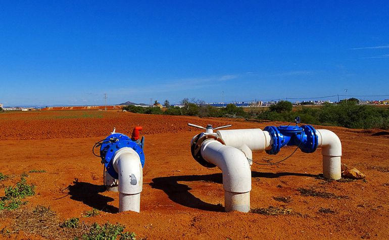 La descarga al Mar Menor de agua del acuífero del Campo de Cartagena es de entre 38 y 46 hectómetros cúbicos La descarga al Mar Menor de agua del acuífero del Campo de Cartagena es de entre 38 y 46 hectómetros cúbicos