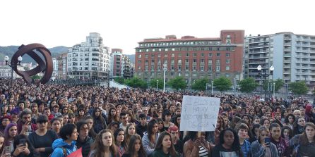 Nueva concentración ante los juzgados de Bilbao Nueva concentración ante los juzgados de Bilbao