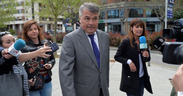 Agustín Martínez Becerra, abogado de varios acusados, a su llegada Agustín Martínez Becerra, abogado de varios acusados, a su llegada