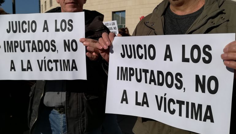 Manifestantes a favor de la víctima el pasado mes de noviembre Manifestantes a favor de la víctima el pasado mes de noviembre