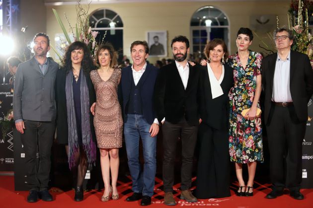 Antonio de la Torre se atreve con una chaqueta muy especial Antonio de la Torre se atreve con una chaqueta muy especial