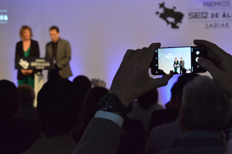 Entregados los premios SER de Álava 2018 (Fotos y vídeo) Entregados los premios SER de Álava 2018 (Fotos y vídeo)