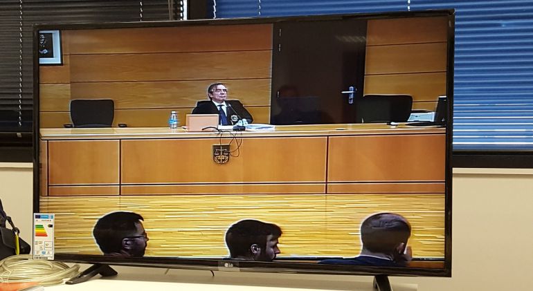 Lectura del fallo de la sentencia a la manada. Lectura del fallo de la sentencia a la manada.