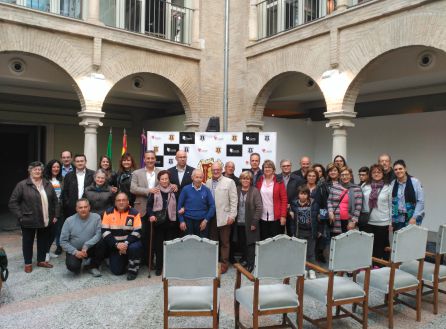 Foto de familia tras el hermanamiento Foto de familia tras el hermanamiento