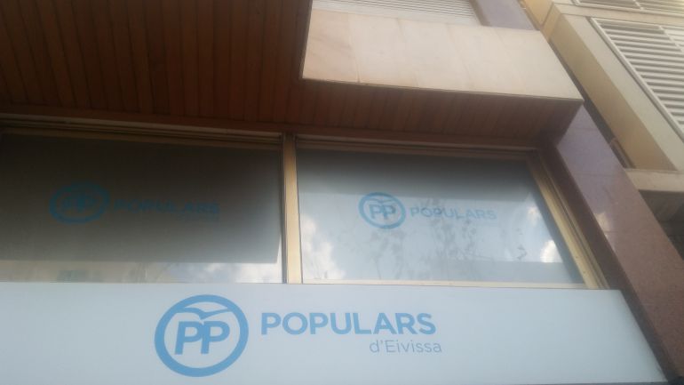 Críticas: "A los socialistas les gusta meter la mano en los cursos de formación", según el PP Críticas: "A los socialistas les gusta meter la mano en los cursos de formación", según el PP