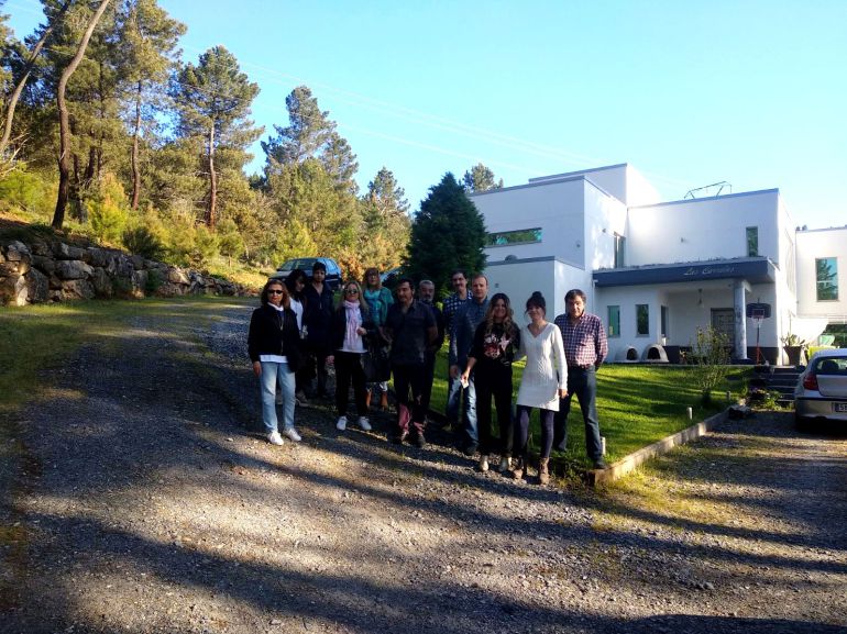 Grupo de movilizados en apoyo de la familia Grupo de movilizados en apoyo de la familia