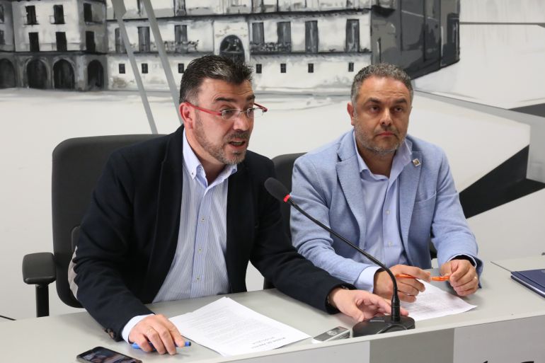 El concejal de Comercio y el presidente de la IGP Cecina de León ha presentado las actividades del mes de la cecina El concejal de Comercio y el presidente de la IGP Cecina de León ha presentado las actividades del mes de la cecina