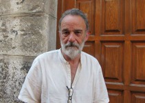 Miles de firmas ciudadanas reclaman una calle para Luis Montes
