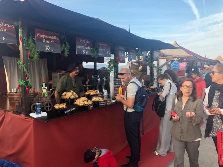 Uno de los puestos de comida de la feria Uno de los puestos de comida de la feria