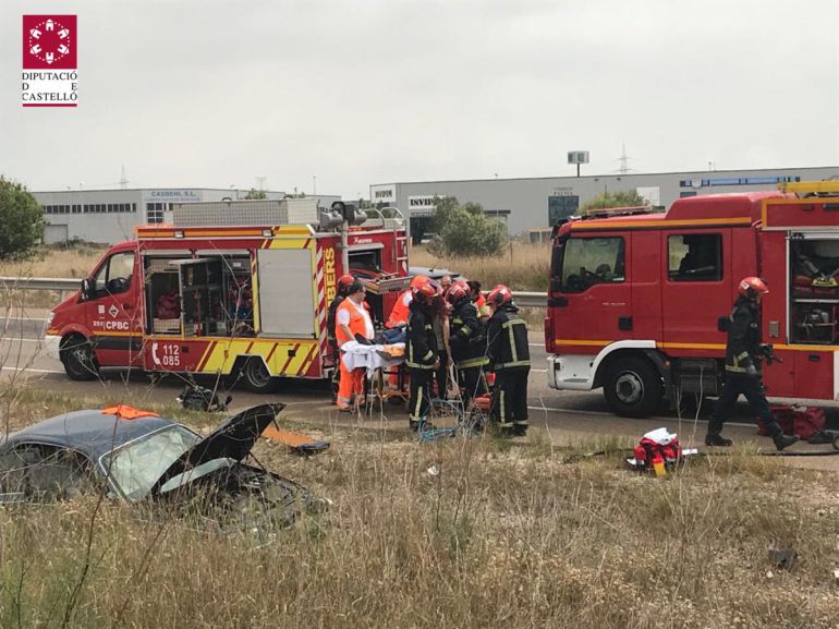 Fallece el conductor de un camión al salirse de la A-23 en Soneja Fallece el conductor de un camión al salirse de la A-23 en Soneja