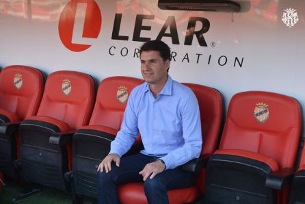 El Nástic presentó a Gordillo como su cuarto entrenador en la presente liga El Nástic presentó a Gordillo como su cuarto entrenador en la presente liga