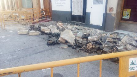 Obras de reurbanización en la calle La Mar. Obras de reurbanización en la calle La Mar.