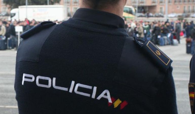 La Policía Nacional detuvo a los supuestos ladrones en Madrid y Parla. La Policía Nacional detuvo a los supuestos ladrones en Madrid y Parla.
