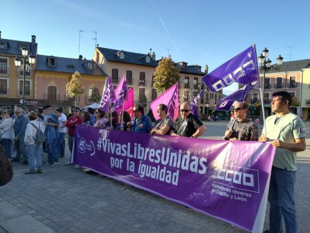 Exigen en la calle el cumplimiento del pacto contra la violencia de género Exigen en la calle el cumplimiento del pacto contra la violencia de género