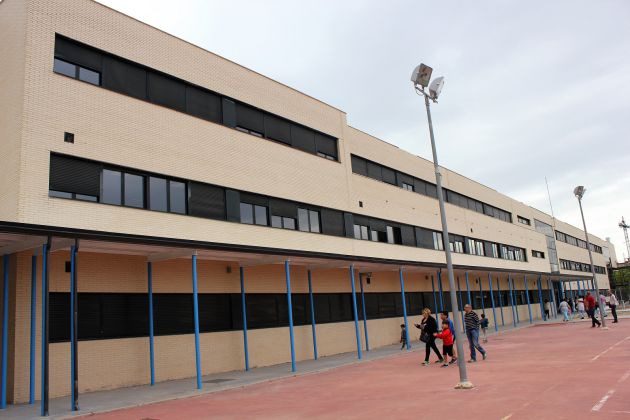 Trama Púnica. El alcalde de Yebes envía un escrito a la Audiencia Nacional con presuntas irregularidades en la adjudicación de una parcela municipal a una empresa relacionada con la Púnica: El Ayuntamiento de Yebes denuncia la adjudicación del Colegio Luz de Yebes ante el juez de la "Púnica" Trama Púnica. El alcalde de Yebes envía un escrito a la Audiencia Nacional con presuntas irregularidades en la adjudicación de una parcela municipal a una empresa relacionada con la Púnica: El Ayuntamiento de Yebes denuncia la adjudicación del Colegio Luz de Yebes ante el juez de la "Púnica"