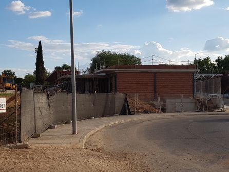 El Ayuntamiento de Guadalajara se compromete a terminar las obras de las pistas de Atletismo antes del Campeonato de España Infantil del 16 de juniio: Urgencia máxima para terminar las obras de las pistas de la Fuente de la Niña El Ayuntamiento de Guadalajara se compromete a terminar las obras de las pistas de Atletismo antes del Campeonato de España Infantil del 16 de juniio: Urgencia máxima para terminar las obras de las pistas de la Fuente de la Niña