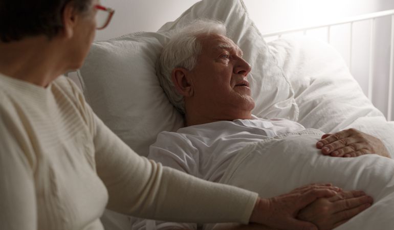 Los cuadros de delirium o cuadro confusional aguda pueden durar días, semanas y meses. Los cuadros de delirium o cuadro confusional aguda pueden durar días, semanas y meses.