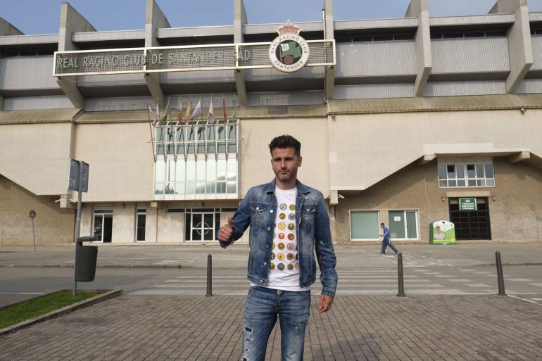 Iván Ania, recién llegado a Santander. Iván Ania, recién llegado a Santander.