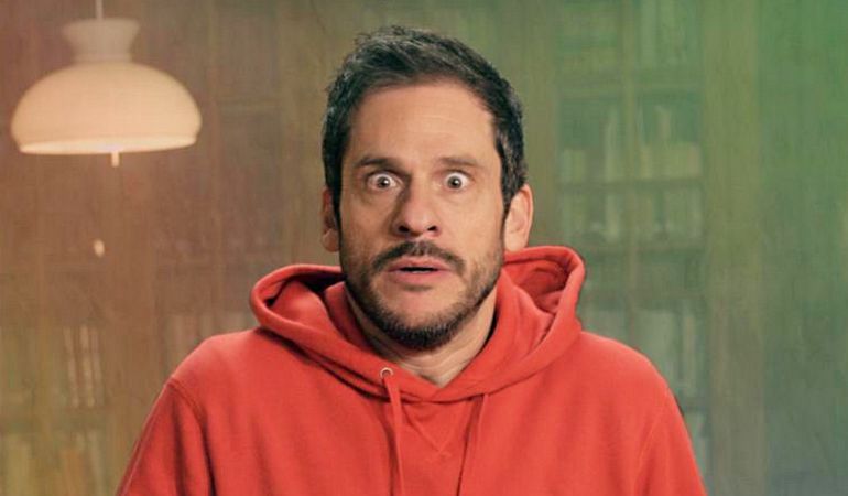 César Camino protagoniza el corto 'Defuncionario' del director Wiro Berriatúa César Camino protagoniza el corto 'Defuncionario' del director Wiro Berriatúa