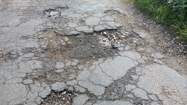 La carretera entre Fresno Alhándiga y Galisancho, en estado demencial: La vía entre Fresno Alhándiga y Galisancho, en estado demencial La carretera entre Fresno Alhándiga y Galisancho, en estado demencial: La vía entre Fresno Alhándiga y Galisancho, en estado demencial