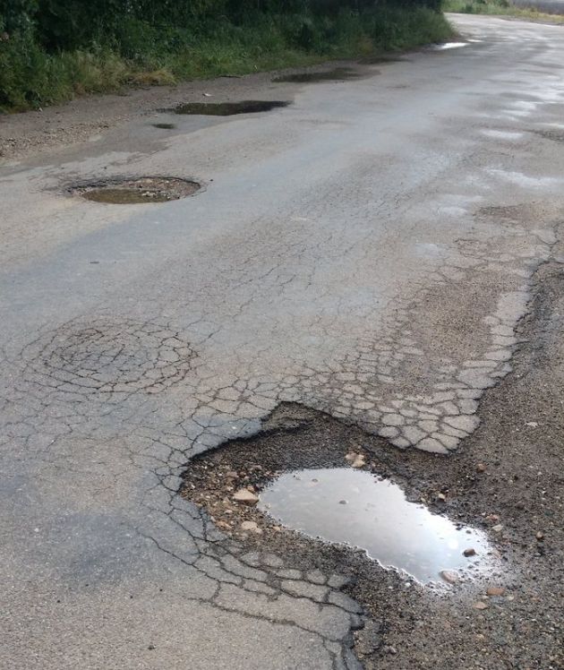 La carretera entre Fresno Alhándiga y Galisancho, en estado demencial: La vía entre Fresno Alhándiga y Galisancho, en estado demencial La carretera entre Fresno Alhándiga y Galisancho, en estado demencial: La vía entre Fresno Alhándiga y Galisancho, en estado demencial