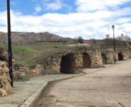 Cuevas del vino en Albalate de las Nogueras. Cuevas del vino en Albalate de las Nogueras.