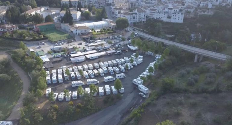 Parte de las autocaravanas se ubicaron en el recinto ferial Parte de las autocaravanas se ubicaron en el recinto ferial