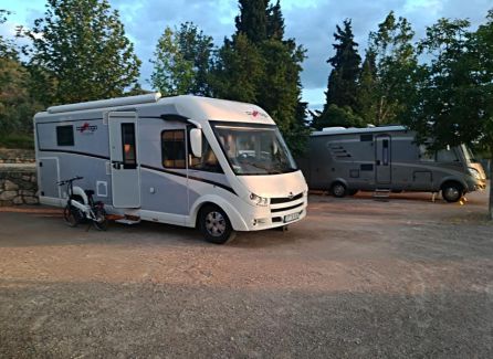El Mirador de la Cambiña es un espacio acondicionado para el turismo itinerante dotado con los servicios necesarios, ubicado en la salida de la A-319 hacia la Sierra El Mirador de la Cambiña es un espacio acondicionado para el turismo itinerante dotado con los servicios necesarios, ubicado en la salida de la A-319 hacia la Sierra