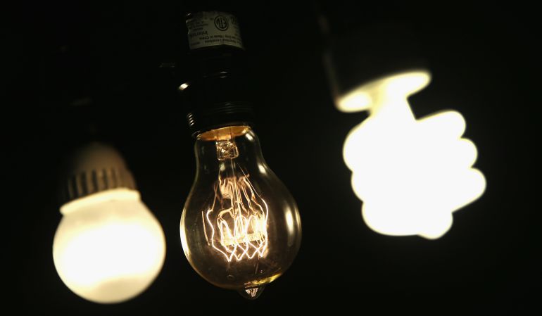 Toledo Iluminación se encuentra en Avda. de los Trabajadores, parcela 4 y 5 nave 3. Pol ind Los Pradillos, en Illescas (Toledo) Toledo Iluminación se encuentra en Avda. de los Trabajadores, parcela 4 y 5 nave 3. Pol ind Los Pradillos, en Illescas (Toledo)