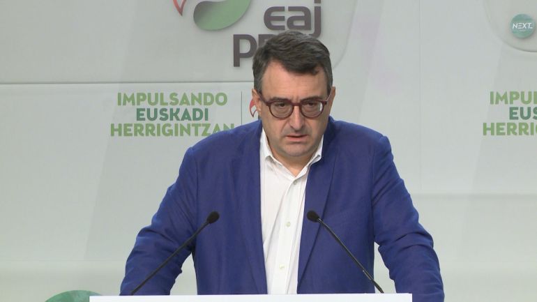 Aitor Esteban en una comparecencia ante los medios Aitor Esteban en una comparecencia ante los medios