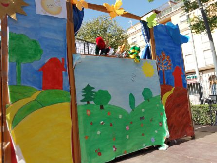 Momento de la representación de 'La cachiporra mágina' por los alumnos y alumnas del colegio 'Virgen de Fátima' Momento de la representación de 'La cachiporra mágina' por los alumnos y alumnas del colegio 'Virgen de Fátima'