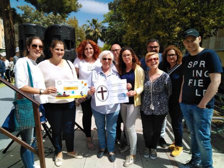 Momento de entrega del donativo de 'Lignum Crucis' Momento de entrega del donativo de 'Lignum Crucis'