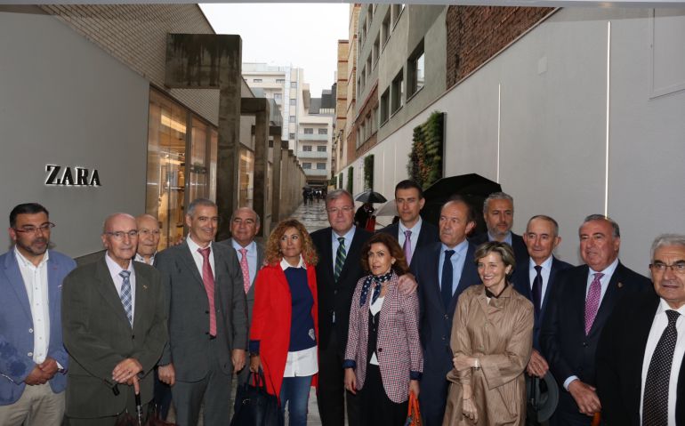 Un pasaje más, una obra menos Un pasaje más, una obra menos
