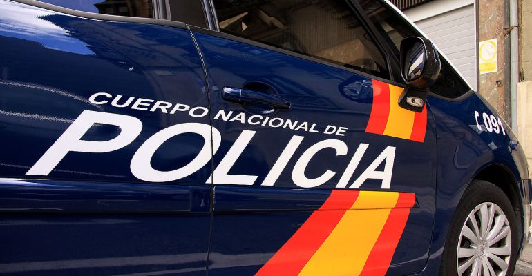 Coche de la Policía Nacional. Coche de la Policía Nacional.