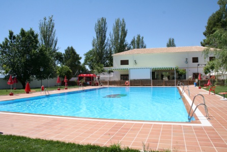 Piscinas de Iznatoraf Piscinas de Iznatoraf