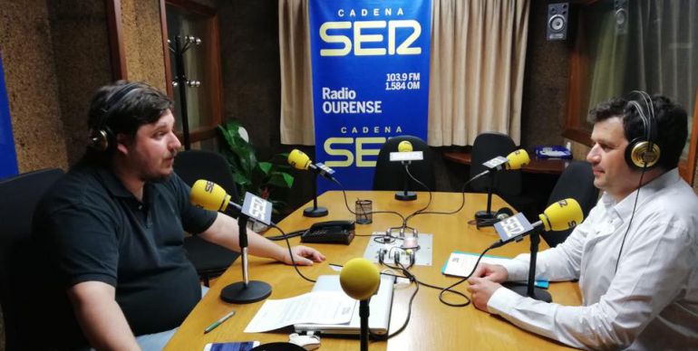Francisco Fraga en los estudios de Radio Ourense Francisco Fraga en los estudios de Radio Ourense