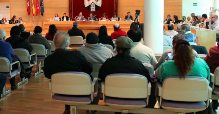 Los populares piden que se refuercen las políticas para jóvenes y para mayores de 45 años Los populares piden que se refuercen las políticas para jóvenes y para mayores de 45 años