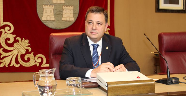 Este debate será el primero de Manuel Serrano como alcalde Este debate será el primero de Manuel Serrano como alcalde