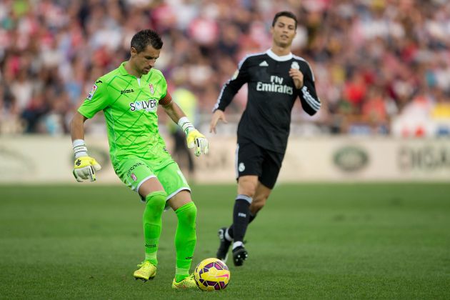 Roberto Fernández ante Cristiano Ronaldo Roberto Fernández ante Cristiano Ronaldo