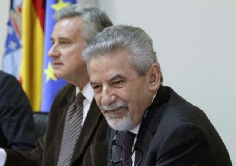 Xesús Palmou: "Feijoo debe dar el paso para liderar el PP" Xesús Palmou: "Feijoo debe dar el paso para liderar el PP"