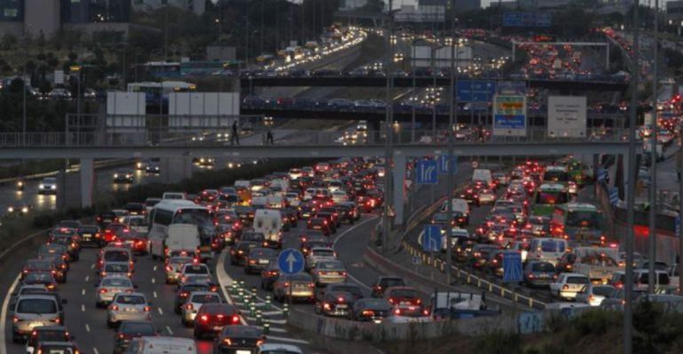 Uno de los compromisos de Fomento era construir una variante a la A-1 para reducir los atascos Uno de los compromisos de Fomento era construir una variante a la A-1 para reducir los atascos