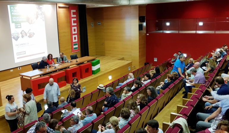 Asamblea sobre pensiones en CCOO Granada Asamblea sobre pensiones en CCOO Granada
