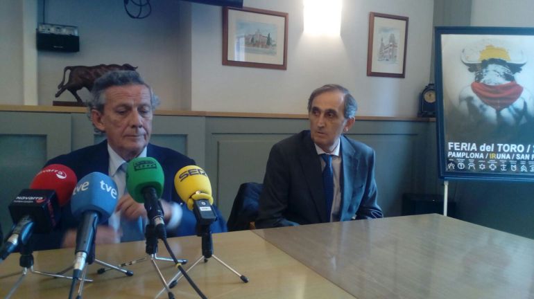 José María Marco (izda), en la presentación de los carteles para las tardes de San Fermín José María Marco (izda), en la presentación de los carteles para las tardes de San Fermín