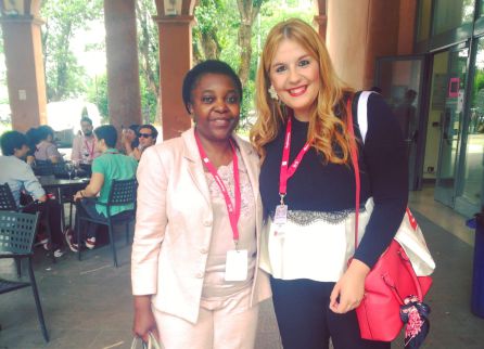 Laura de la Torre con la eurodiputada Cécile Kyenge de Italia Laura de la Torre con la eurodiputada Cécile Kyenge de Italia